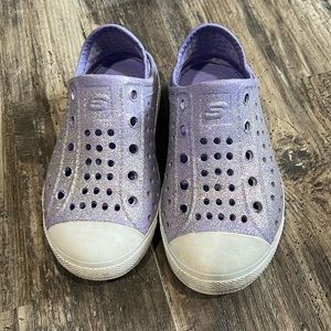 Girls size 9 Skechers